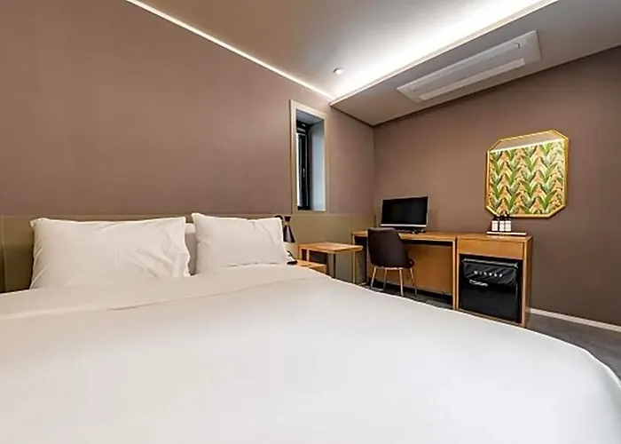 Hotel Number 25 Hongdae Shinchon *